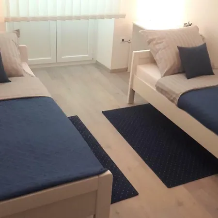 Center Ronjgova Apartament *